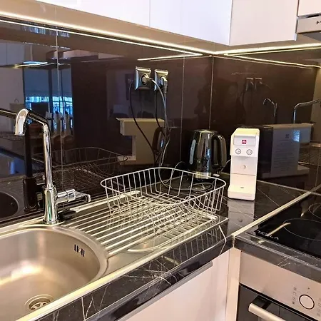Luxury דירה